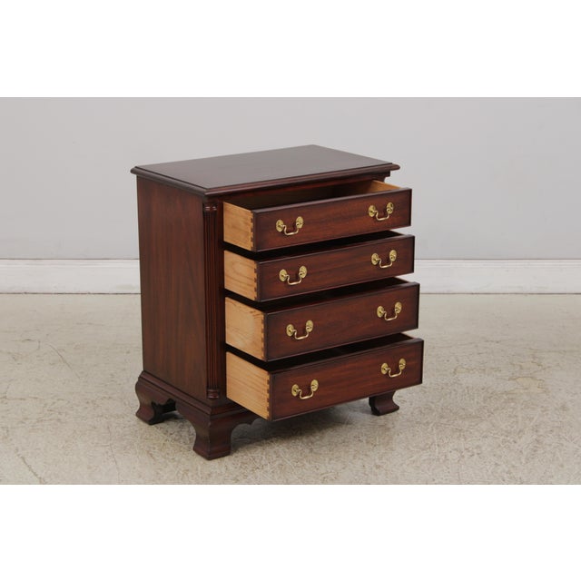 1990s Pair Henkel Harris no.116 Mahogany Nightstands For Sale - Image 5 of 14