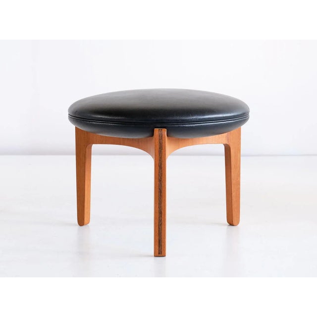 1960s Set of Three-Legged Stools in Teak by Sven Ellekaer for Christian Linneberg, Denmark, 1962,Set of 2 For Sale - Image 5 of 8