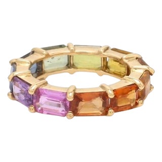 Natural 7.15 cts rainbow sapphire band ring in 14k gold For Sale
