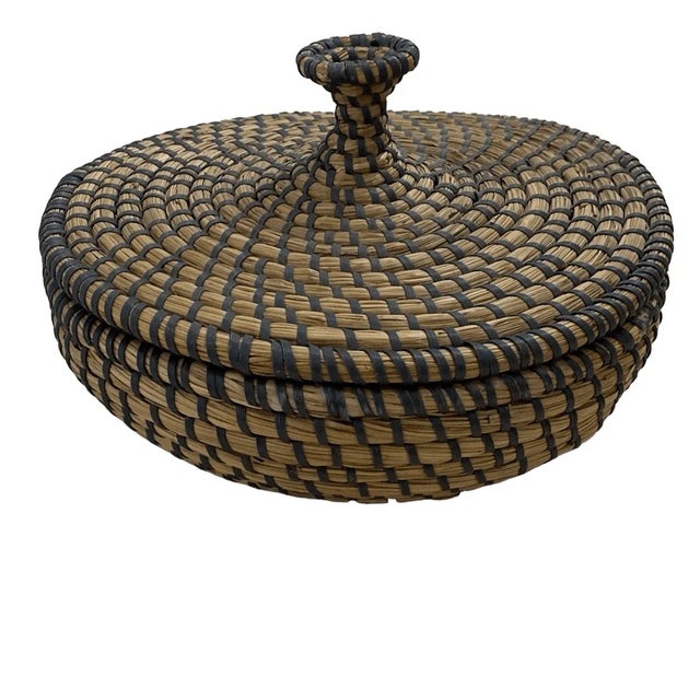 10” diameter 7” tall Excellent condition