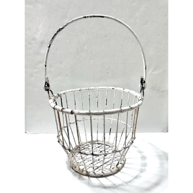 Farmhouse Early 20th Century Primitive Wire Egg Basket - Rustic Farmhouse Gathering Basket For Sale - Image 3 of 6