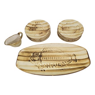 Fish-Decorated Dinner Service by Roger Picault for Longchamps, 1970, Set of 14 For Sale