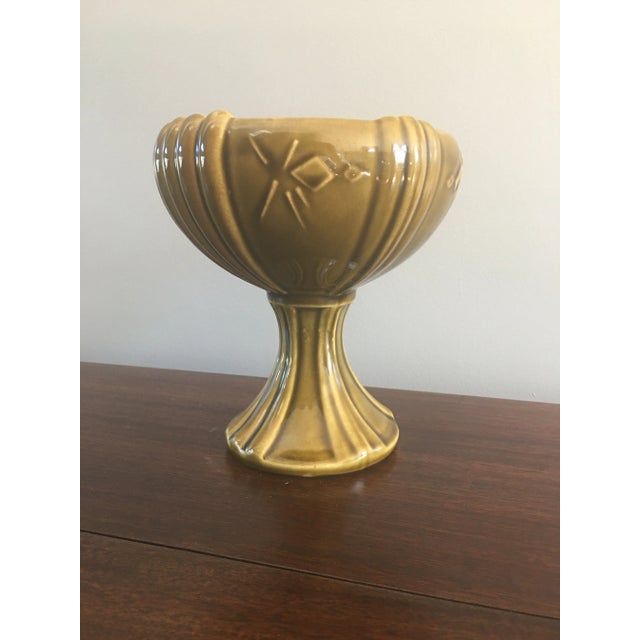 1970s McCoy Mid-Century Modern Pedestal Vase For Sale In Minneapolis - Image 6 of 7