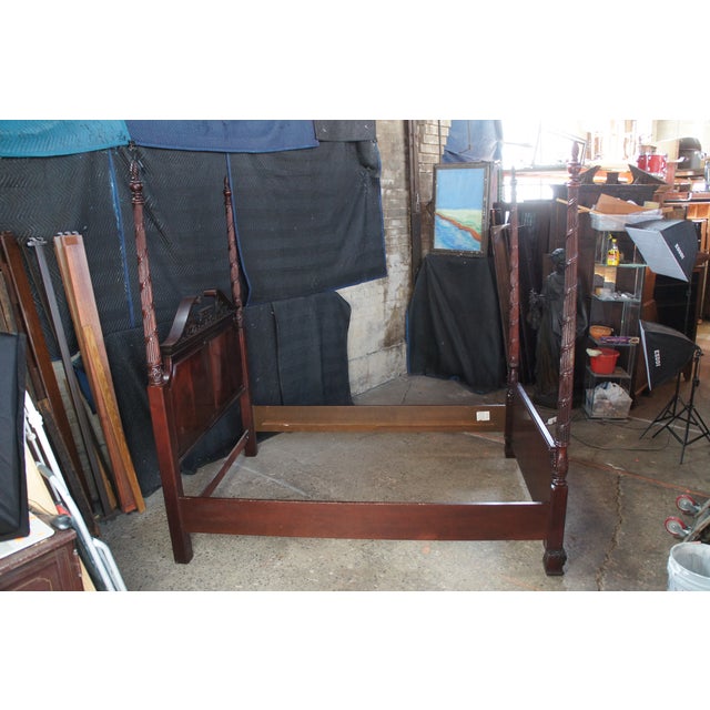 Late 20th Century Attributed to Thomasville Georgian Flame Mahogany Queen 4 Post Open Pediment Fretwork Bed For Sale - Image 10 of 12