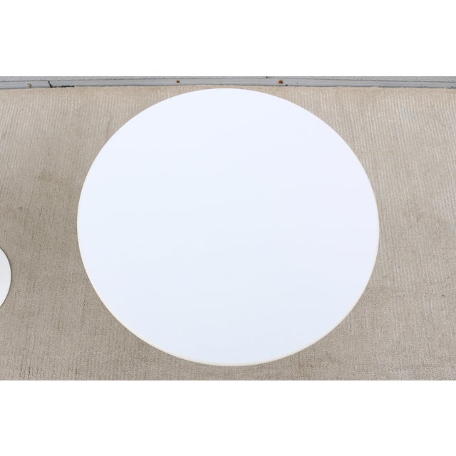 Mid-Century Modern Knoll Eero Saarinen 20" Round White Tulip Side Tables, a Pair For Sale - Image 11 of 18
