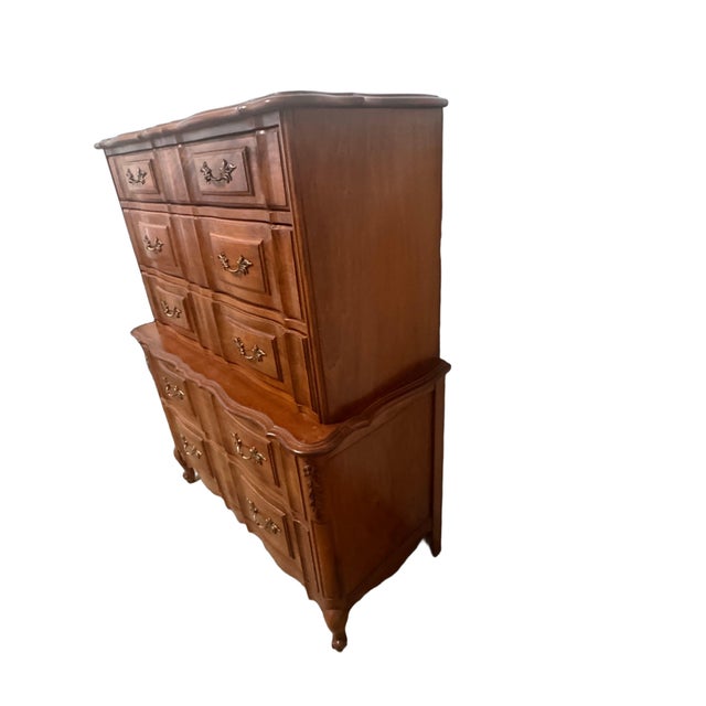French Provincial Tallboy Dresser Chest of Drawers, C. 1960s–1970s For Sale - Image 4 of 13
