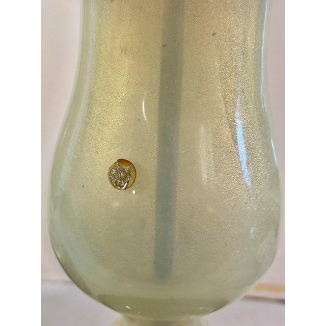 1940s Early Murano Aventurine Filled Hand Blown Glass With Brass Flower Pedal Lamps With Original Foil Tag, a Pair For Sale - Image 9 of 12