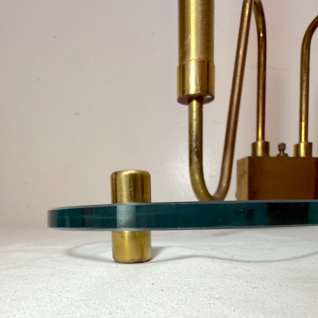 Vintage Mid Century Modern Fontana Arte Glass and Brass Triangular Lamp For Sale In New York - Image 6 of 14
