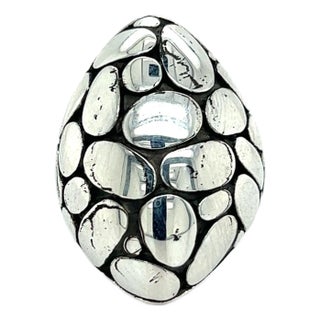 Late 20th Century John Hardy Estate Ladies Kali Pebble Marquise Dome Ring Size 6 Sterling Silver For Sale