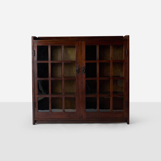 Wood 1910s Large Two-Door Bookcase by Gustav Stickley For Sale - Image 7 of 15