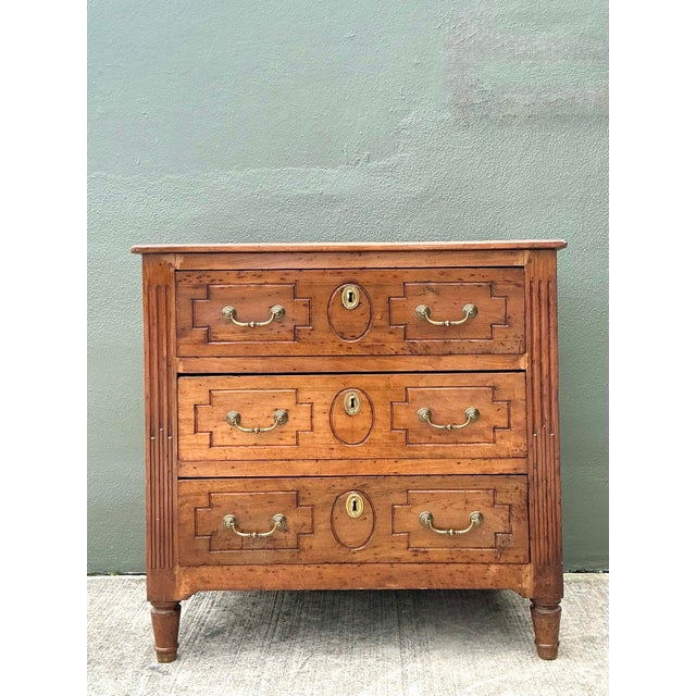 Vintage Louis XV Fluted Chest of Drawers For Sale - Image 9 of 12