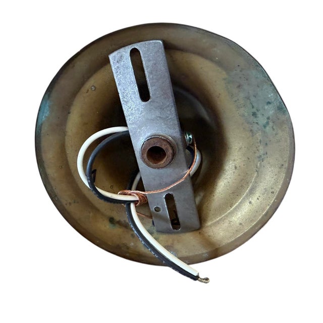 Unsigned Gold Threaded Hearts and Vines Steuben Art Glass Wall Sconce Circa 1920’s For Sale In Los Angeles - Image 6 of 6