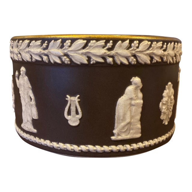Late Victorian Taylor, Tunnicliffe & Co. Neo-Classical Stoneware Tobacco Jar & Humidor, C. 1899 For Sale
