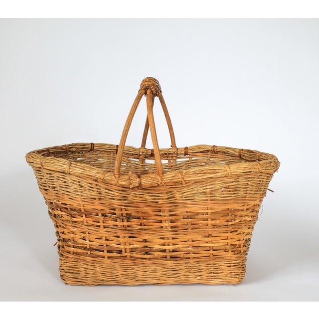 Farmhouse Vintage Woven Wicker & Rush Market Basket For Sale - Image 3 of 11