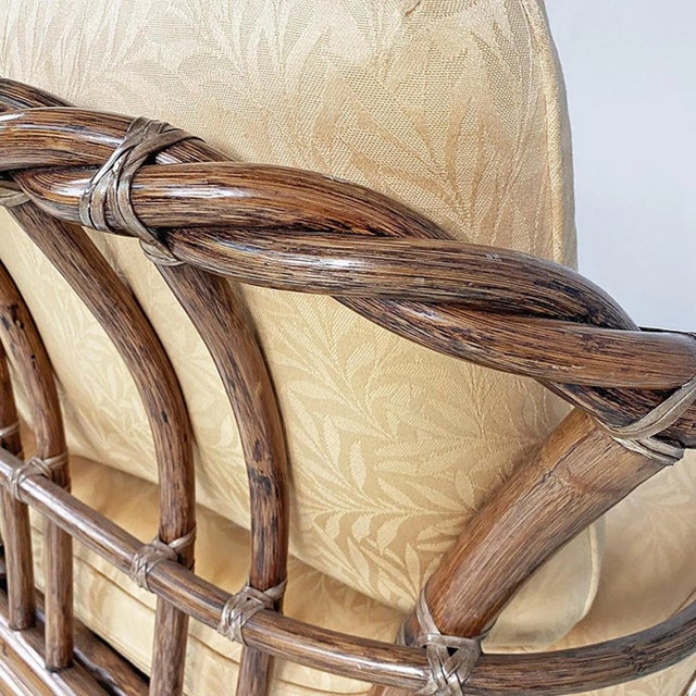 Mid-Century Modern American Rattan and Beige Floreal Fabric Sofa attributed to McGuire, 1970s For Sale - Image 10 of 18