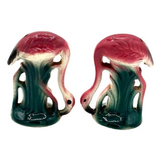 Mid 20th Century Pink Flamingo Ceramic Tabletop Matching Salt & Pepper Shaker Set For Sale