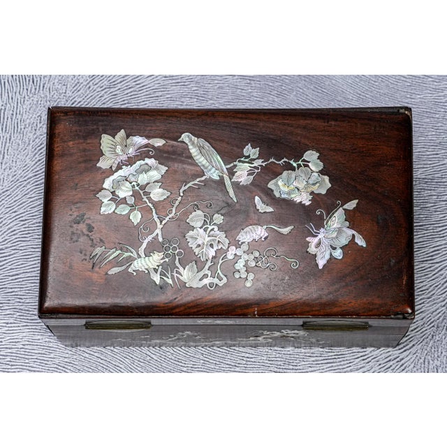 Chinese Nice 19th-Century Antique Chinese Mother of Pearl Inlay Wood Box Asian China For Sale - Image 3 of 16