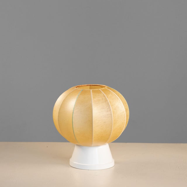 Vintage Cocoon Bedside Lamp, 1960, in Good conditions. Designed 1960 to 1969 This piece has an attribution mark, I am sure...