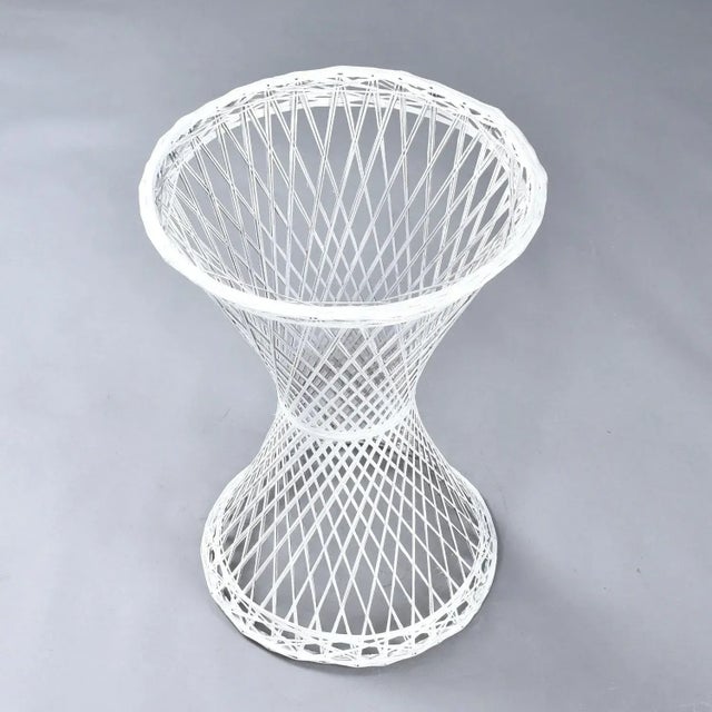 Mid-Century Modern Set of 3 Russell Woodard Spun Fiberglass Outdoor Plant Stand Planters For Sale - Image 3 of 9
