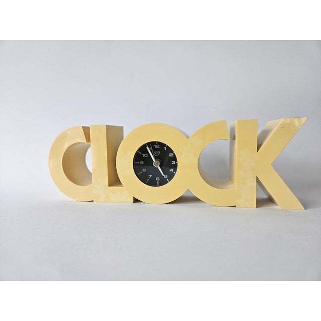 Mid-Century Space Age Desk Clock, Italy, 1970s, in Very Good conditions. Designed 1970 to 1979