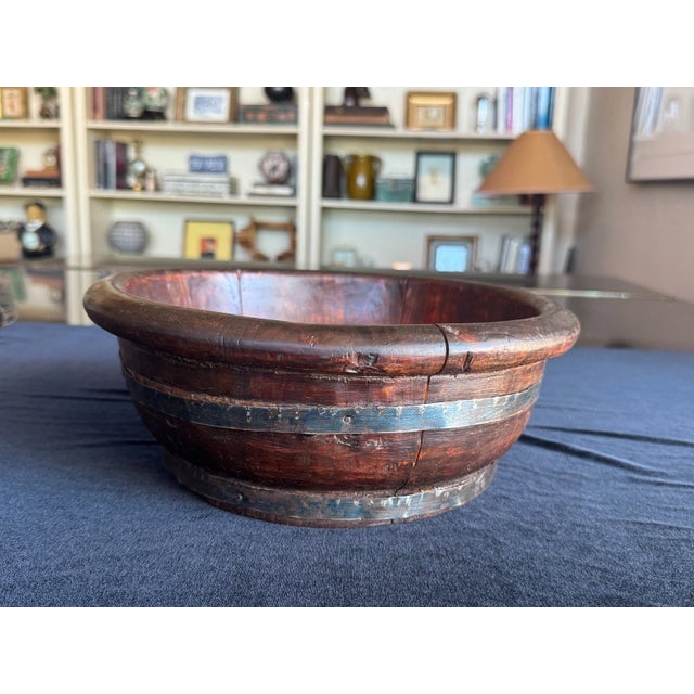 Compact Antique Chinese Wooden Basin With Iron Bands For Sale In Palm Springs - Image 6 of 8