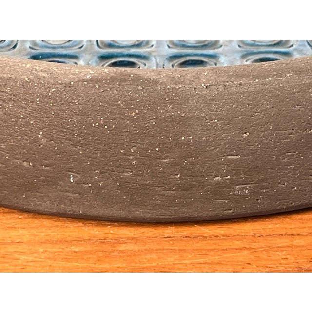 Large Mid-Century Modern Blue Danish Studio Pottery Bowl by Mogens Nielsen for Nysted Keramik, 1960s For Sale - Image 17 of 18