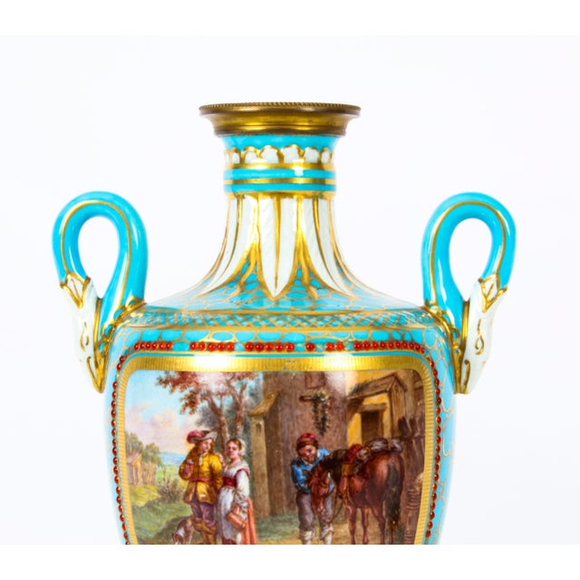 19th Century French Porcelain Urns, Set of 2 For Sale - Image 4 of 18
