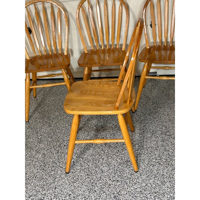 Mid-Century Modern Vintage Solid Oak Dinaire Bow-Back Windsor Dining Chairs, Set of 4 For Sale - Image 3 of 6