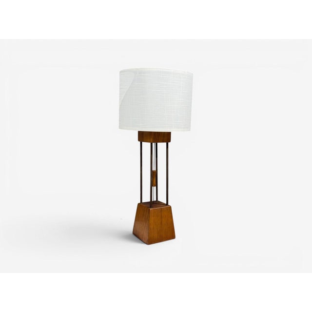 Mid-Century Modern 1960s American Modern, Cage Form Table Lamp, Walnut, Brass, Usa For Sale - Image 3 of 12