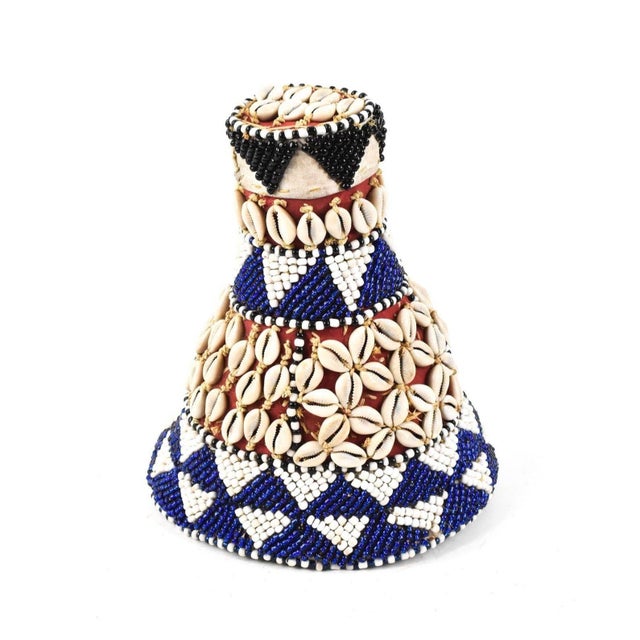 Early 20th Century Kuba Beaded Noble's Hat with Cowrie Shells For Sale In Denver - Image 6 of 7