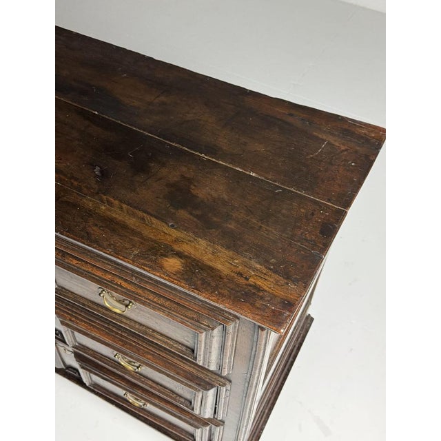 English Chest of Drawers in Oak, 1600s For Sale - Image 14 of 18