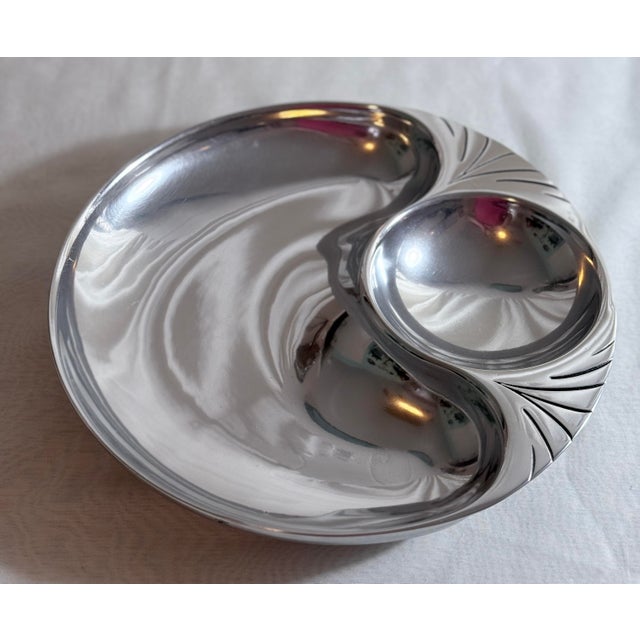 Metal 1940s Wilton Armetale RWP Sculptural Serving Bowl, 10.5” For Sale - Image 7 of 9
