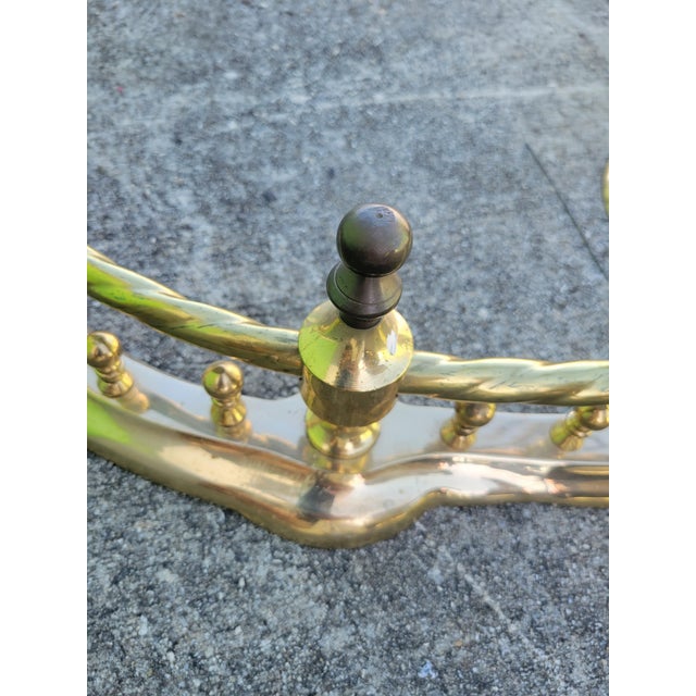 1980s Vintage Brass Black Traditional Fireplace Guard With 5 Piece Poker Accessories- a Set 6 For Sale - Image 5 of 7