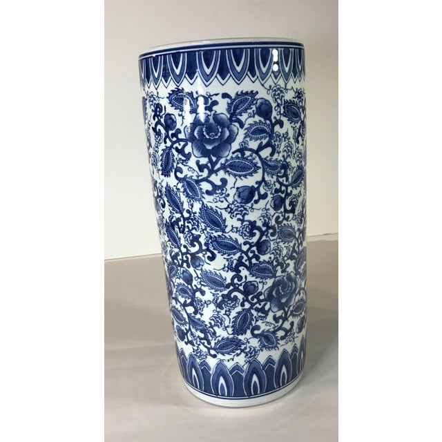 70 S Vintage Floral Blue and White Chinese Porcelain Umbrella Stand