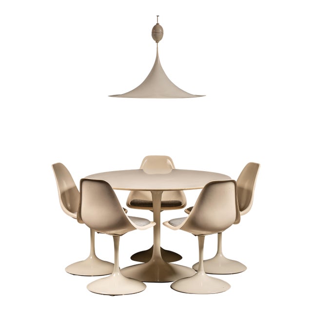 MCM "Tulip" Dining Set With Pendant Light After Eero Saarinen For Sale