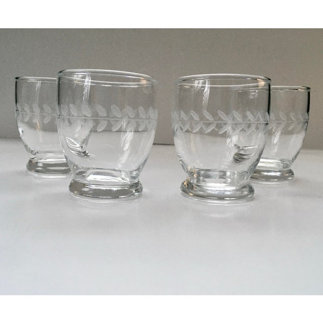 Mid 20th Century Laurel Wreath Etched Glass Juice Glasses- Set of Four For Sale In Jacksonville, FL - Image 6 of 9