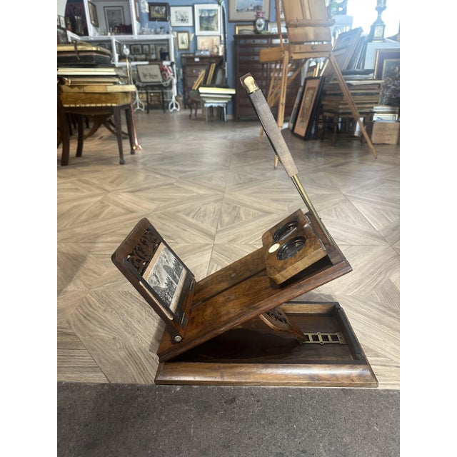 precious Victorian instrument for viewing stereoscopic cards or photographs, in rosewood from the Negretti and Zambia...