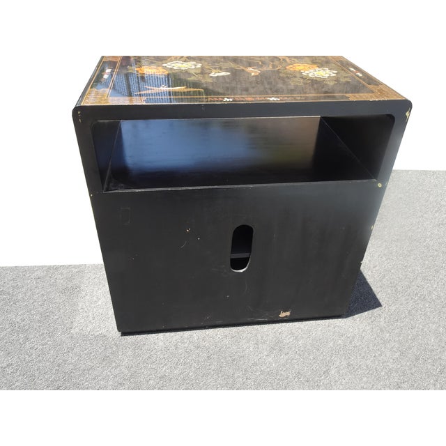 Vintage Chinese Asian Chinoiserie Floral Cabinet ~ Black Lacquered Side Table For Sale - Image 14 of 15