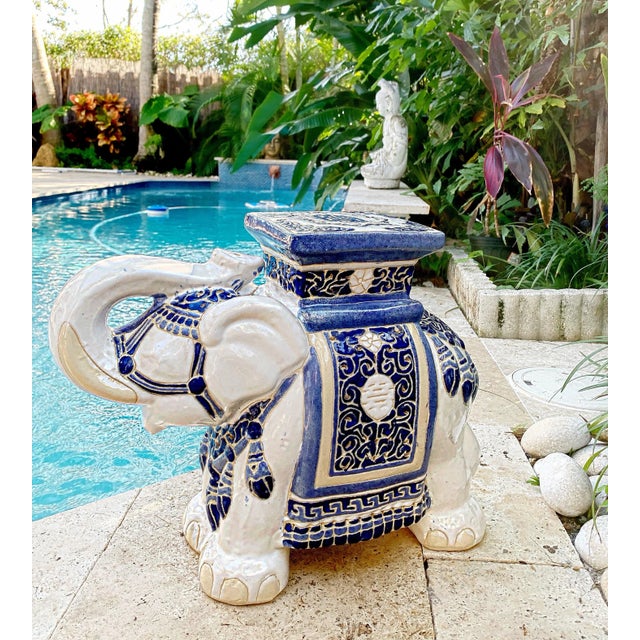 Chinoiserie Vintage Elephant Garden Stool Blue & White Ceramic / Side Table / Plant Stand, Chinoiserie Style For Sale - Image 3 of 10