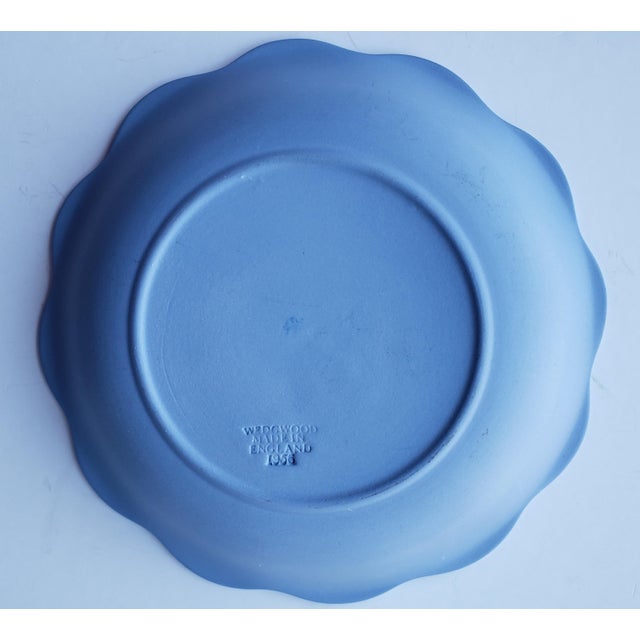 English Vintage Wedgwood Blue Jasperware Catchall For Sale - Image 3 of 6