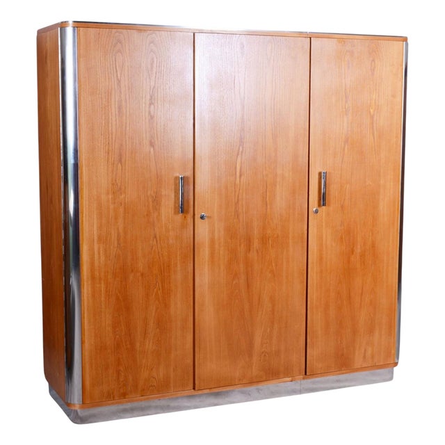 Bauhaus Wardrobe in Chrome-Plated Steel attributed to Vichr a Spol, Czech, 1930s For Sale