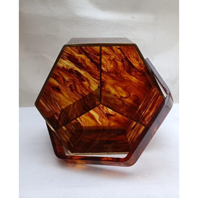 1970s Large Hexagonal Acrylic Glass Container with Turtle Effect, Italy, 1970s For Sale - Image 5 of 18