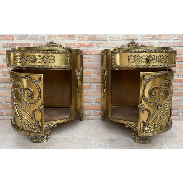 French Pair of Louis XVI Style Bronze Demilune Cabinets, 20th Century For Sale - Image 3 of 18