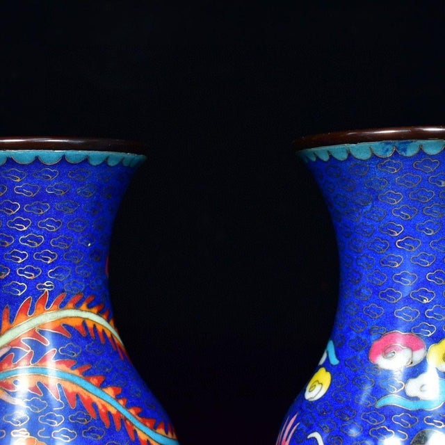 Pair of Vintage Chinese Blue Cloisonné Dragon & Phoenix Vases For Sale In Los Angeles - Image 6 of 9