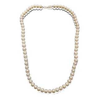 14k Gold Akoya Pearl Necklace With Pink Undertones For Sale