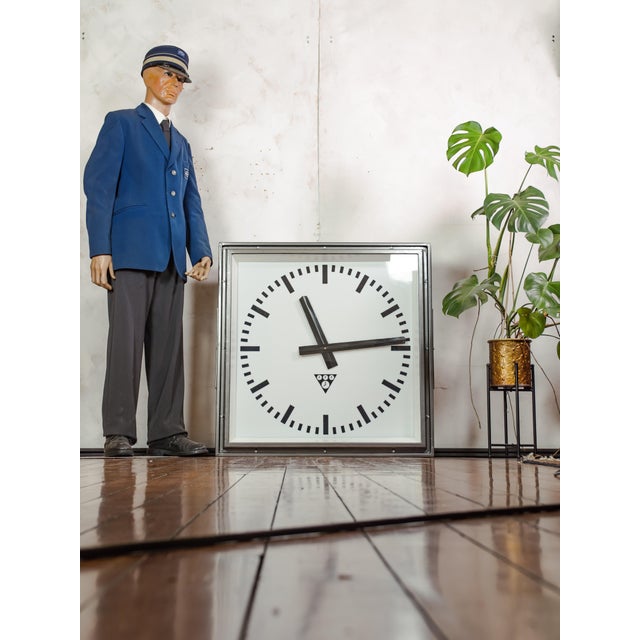1960s Huge Light-Up Station Clock by Pragotron, 1960s For Sale - Image 5 of 16
