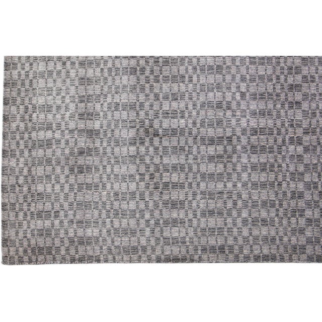 2010s Wool & Silk Rug Handmade With Gray Geometric Pattern For Sale - Image 4 of 7