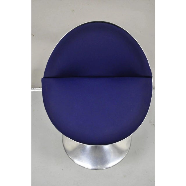 Late 20th Century Prospettive Luna Swivel Aluminum Saarinen Style Blue Mid Century Modern Chair For Sale - Image 4 of 12