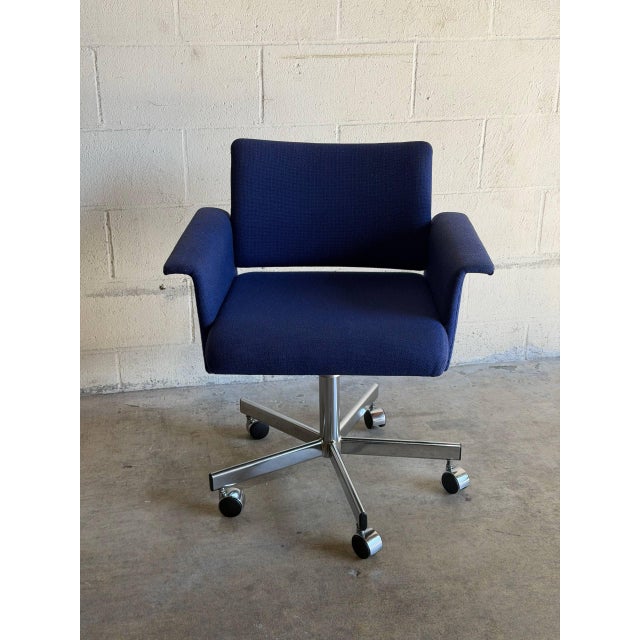 Mid-Century Modern Blue Upholstered Swivel Office Chair With Metal Base Mid-Century Modern 1970s For Sale - Image 3 of 11