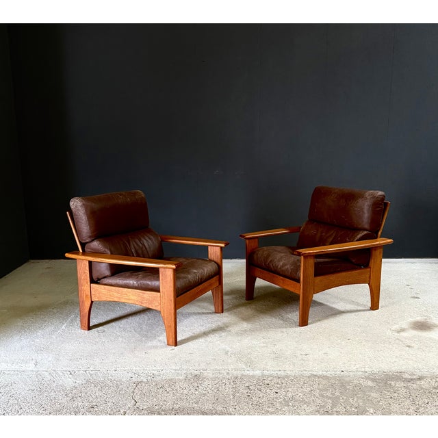 Vintage Midcentury Modern Design Leather & Teak Lounge Chair set of 2 - Set 2. Made in Germany, 1960's period. Teak wooden...